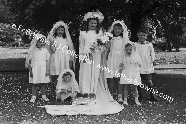 COOKE FAMILY  SFX AFTER PROCESSION IN GARDEN